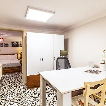 Stylish And Cozy In Beyoglu شقة