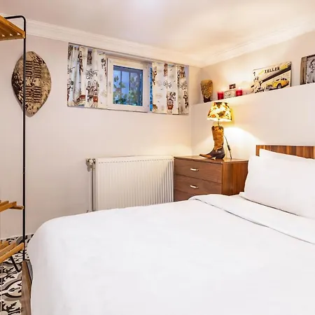 Stylish And Cozy In Beyoglu اسطنبول